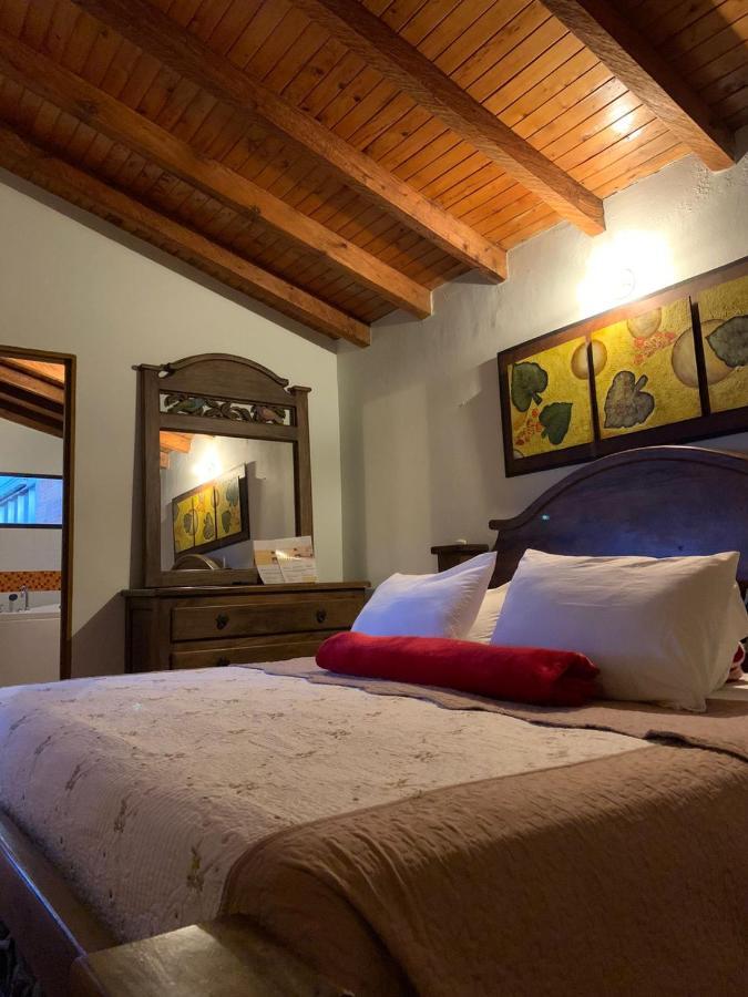 Casa Pastora Coworking Bed & Breakfast Guatape Exterior photo